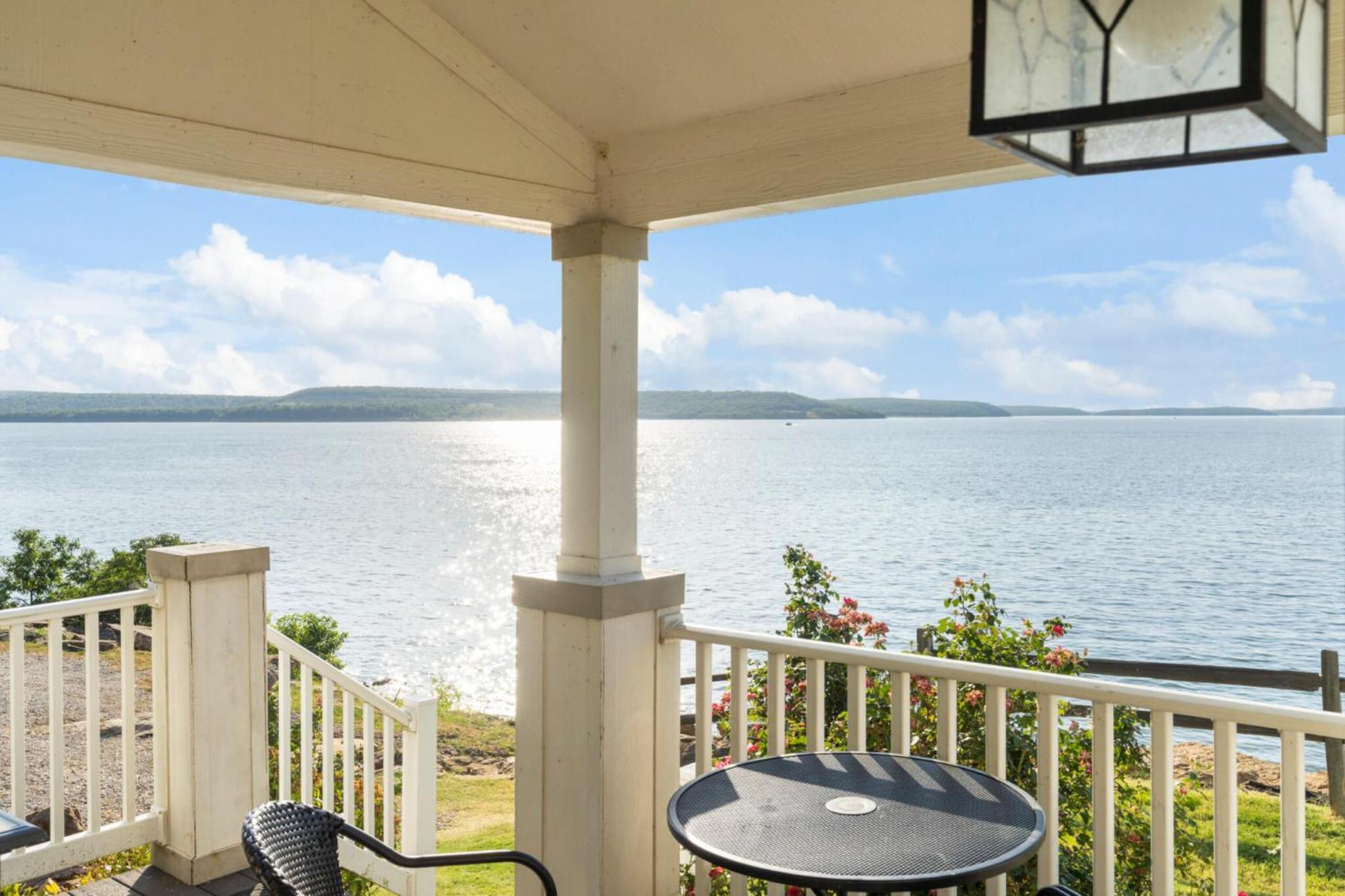 Crosstimbers Marina And Cottages Sperry Экстерьер фото