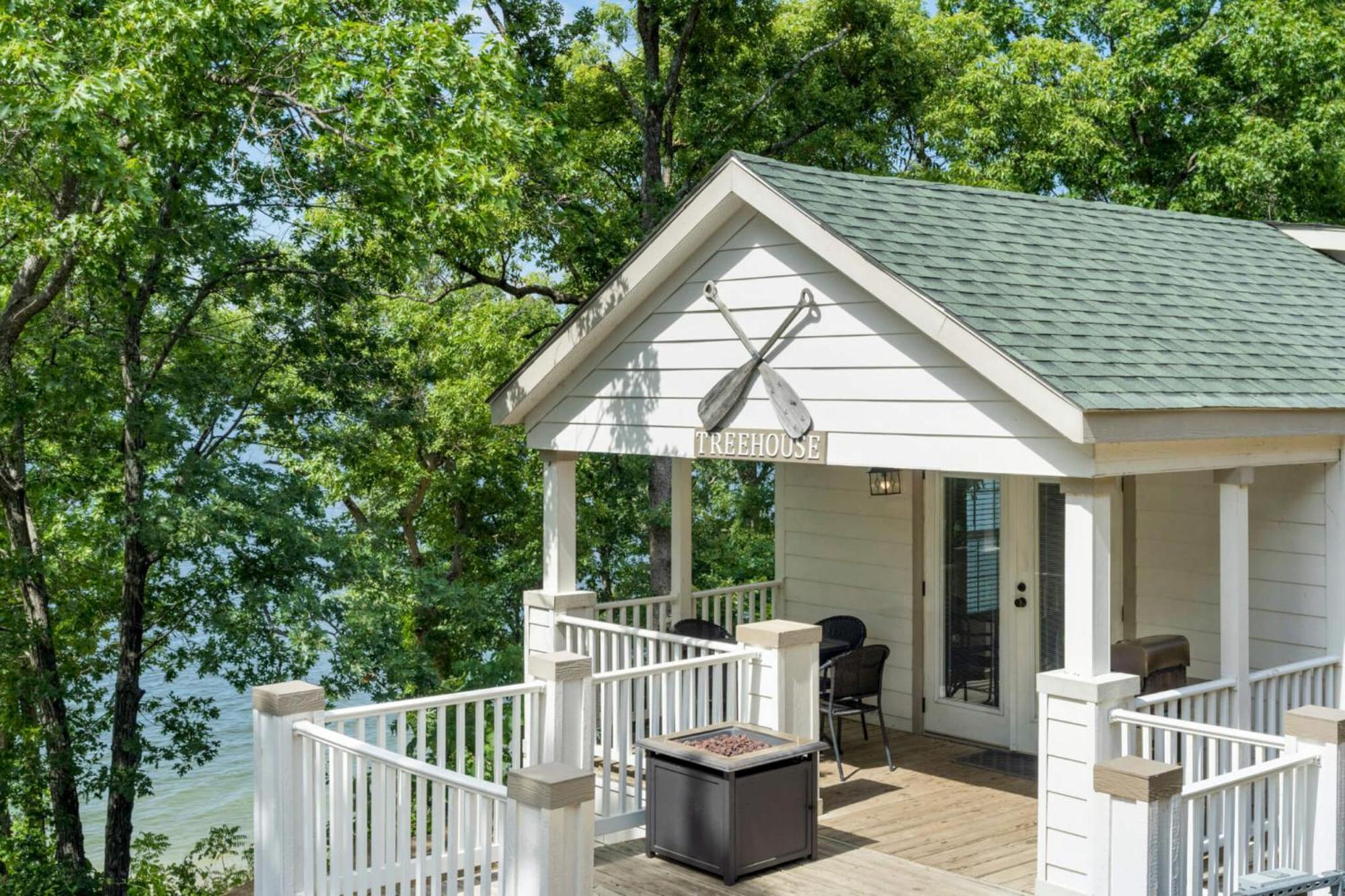 Crosstimbers Marina And Cottages Sperry Экстерьер фото