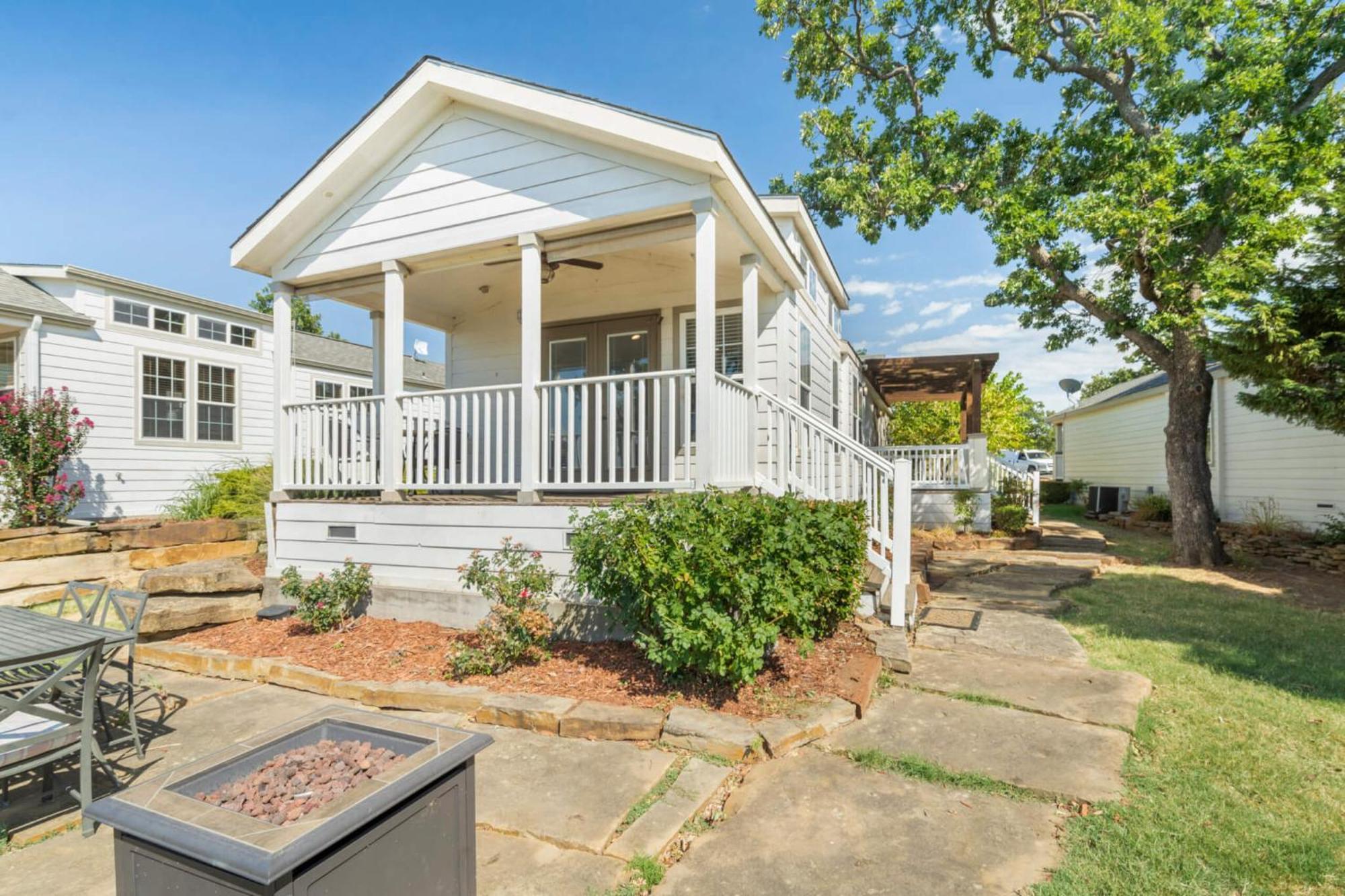 Crosstimbers Marina And Cottages Sperry Экстерьер фото
